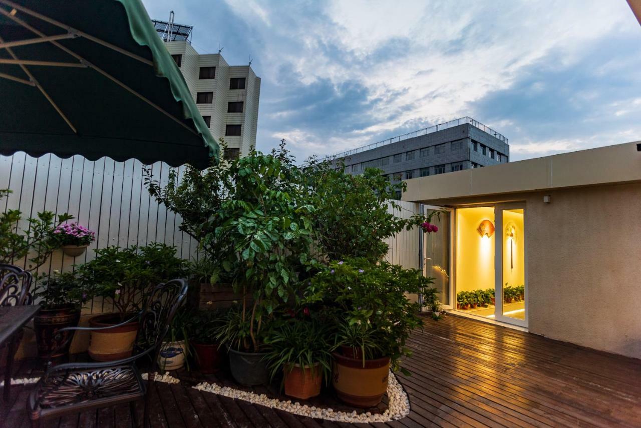 Xingshe Alley Courtyard Hotel Beijing Wangfujing Forbidden City Branch - Breakfast Included & English Speaking Reception & Free Wifi And Laundry Room & Hutong Culture & Cat-Keeping & Flower-Growing Terrace & One Day Tour Service & Free Coffee Zewnętrze zdjęcie